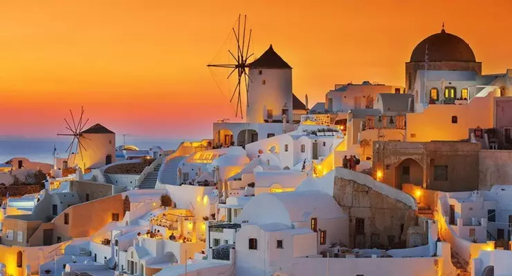 Visitare Santorini: Fira, Oia e le rovine di Aktokiri - Veratour